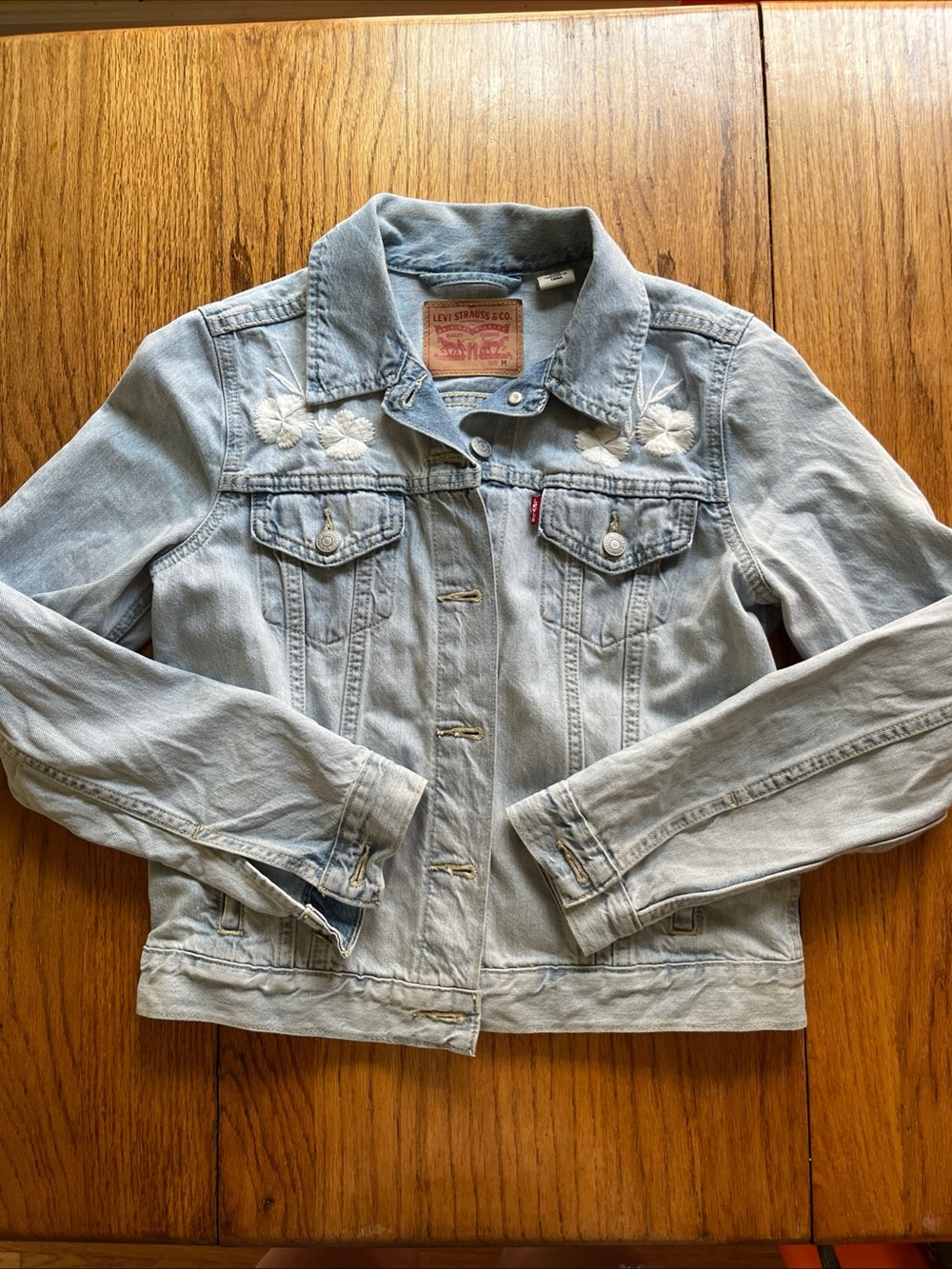 Levi's Light Blue Denim Jacket with Floral embroidery - Picture 2 of 8